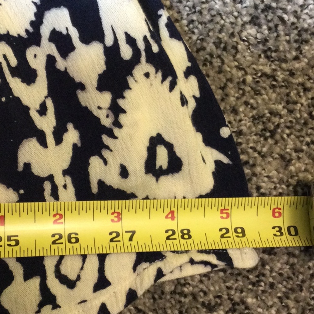 XS Anthro/Victoria Virginia navy Aztec top - Picture 11 of 15